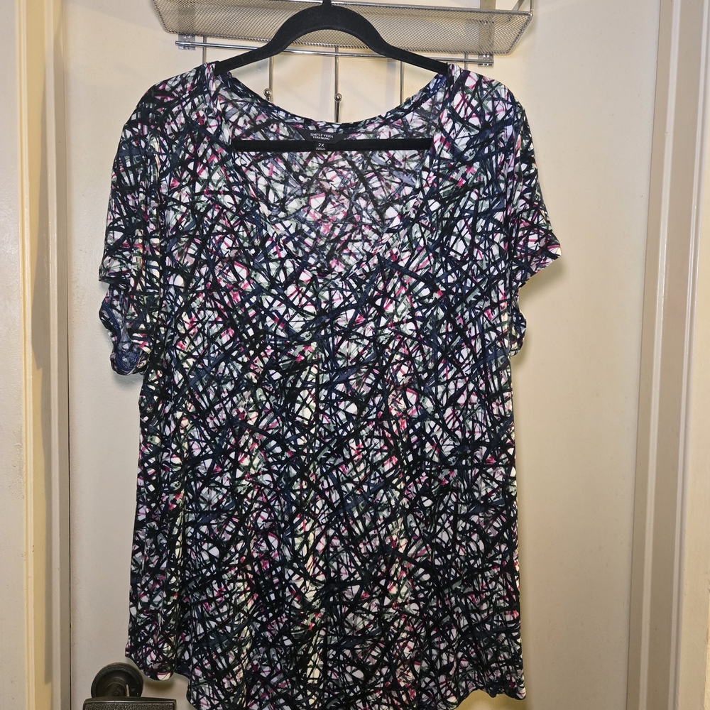 Vibrant‎ Abstract Short Sleeve Top